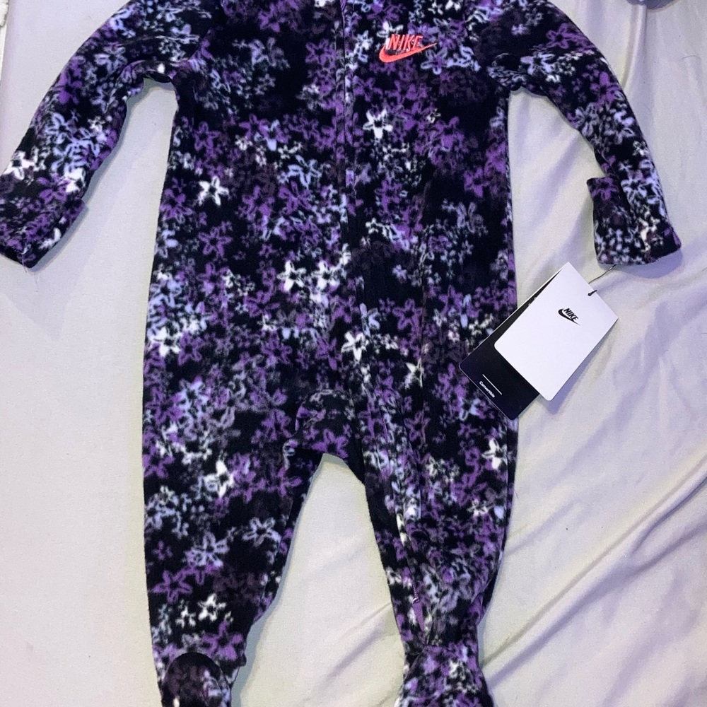 Nike Kids Purple and Black Floral Footie